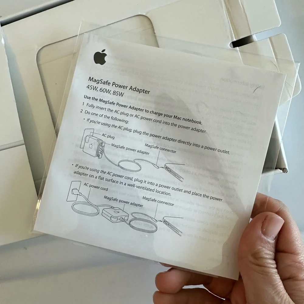 85W Mag Safe Power Adapter Apple